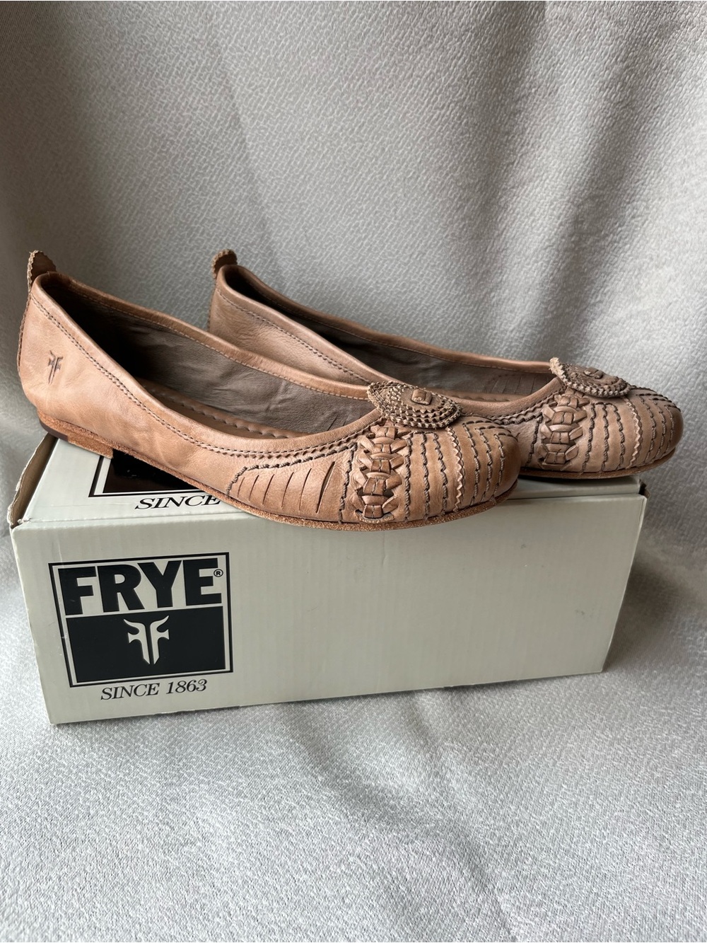 FRYE CARSON CONCHO  BALLET SHOE
